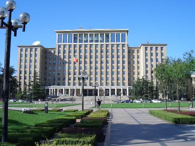 Tsinghua_University_-_Square_building